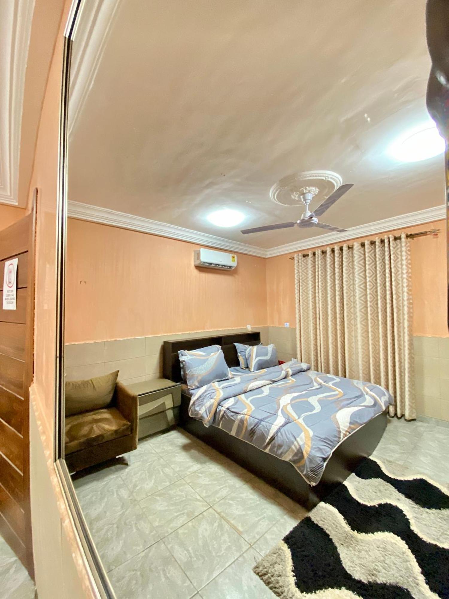Bays Boutique Apartment Acra Exterior foto